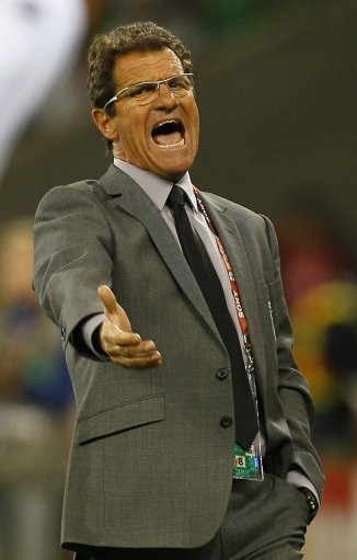 11. Năm 2010, huấn luyện viên trưởng tuyển Anh Fabio Capello hét to trong trận đấu Anh gặp Algeria. Thông qua bức hình này, nhiều người nhận thấy, khuôn mặt HLV Capello không phải màu xanh mà thực ra là màu da cam.